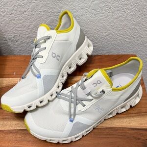 On Running women’s X AD in White and Yellow 9